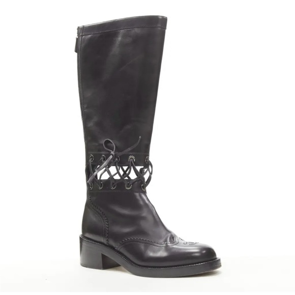 Chanel interlocking CC cut out leather lace up boot - Picture 3 of 16